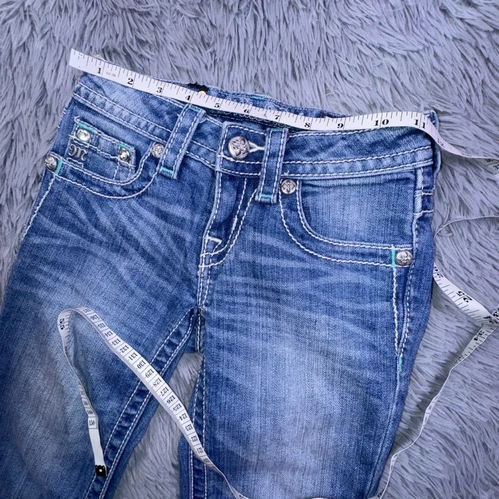 Miss Me Jeans Girls 8 Rhinestone Embellished Floral Embroidered‎ Capri Cropped